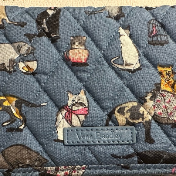 RFID 3-in-1 Crossbody - Picture 1 of 6